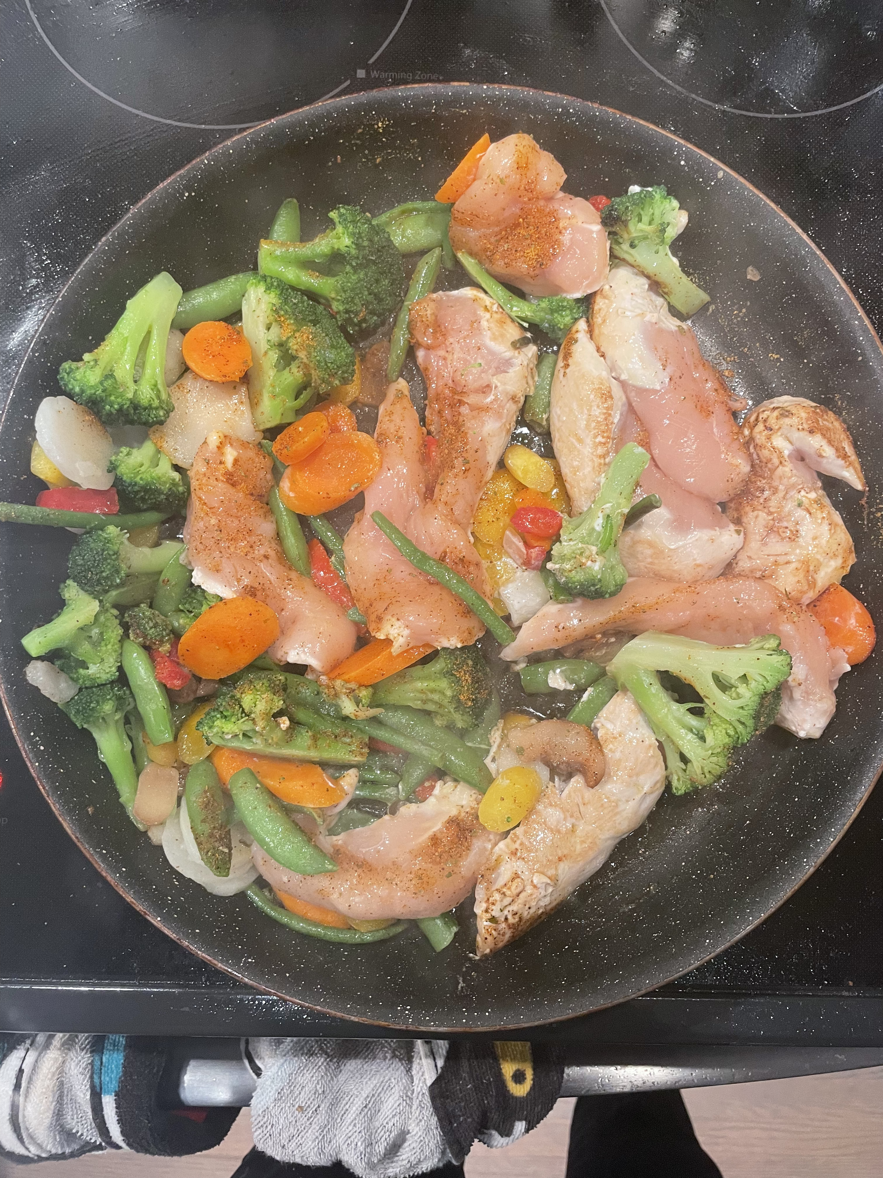 Pan of mixed vegetables and protein